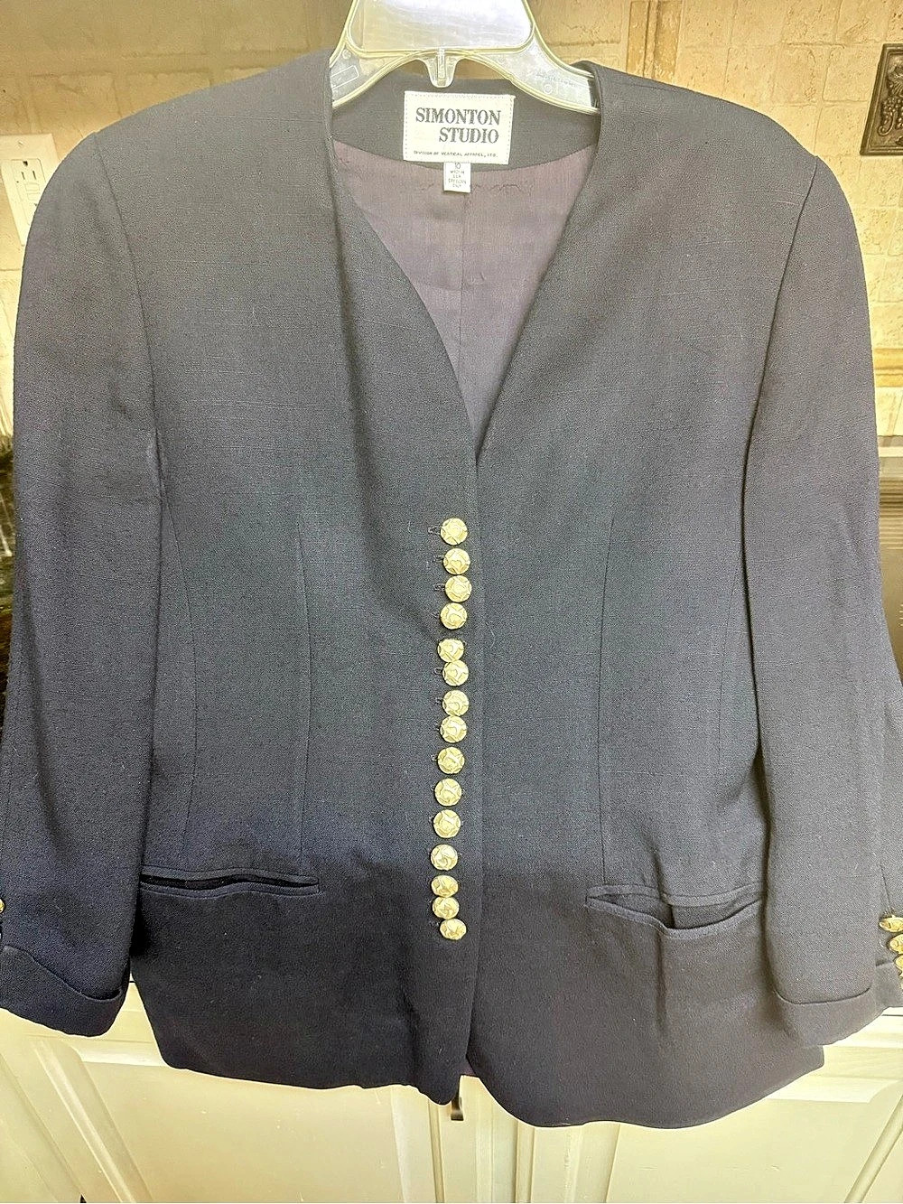 Nieman-Marcus- Gold-Button Blazer in Navy Like-Size10